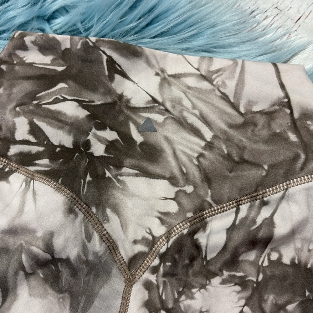 Balance Athletica Vitality Oasis OG Legging, Marble Print - Picture 10 of 10